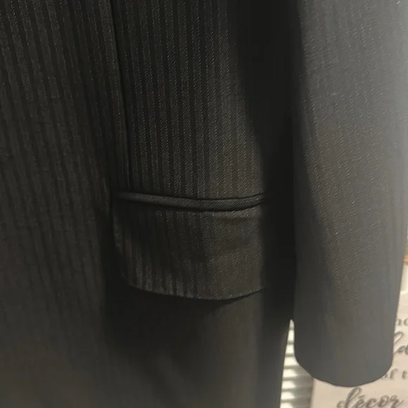 EXCELLENT CONDITION CANILI BERTINI MADE IN ITALY MENS SUIT 100% PURE WOOL